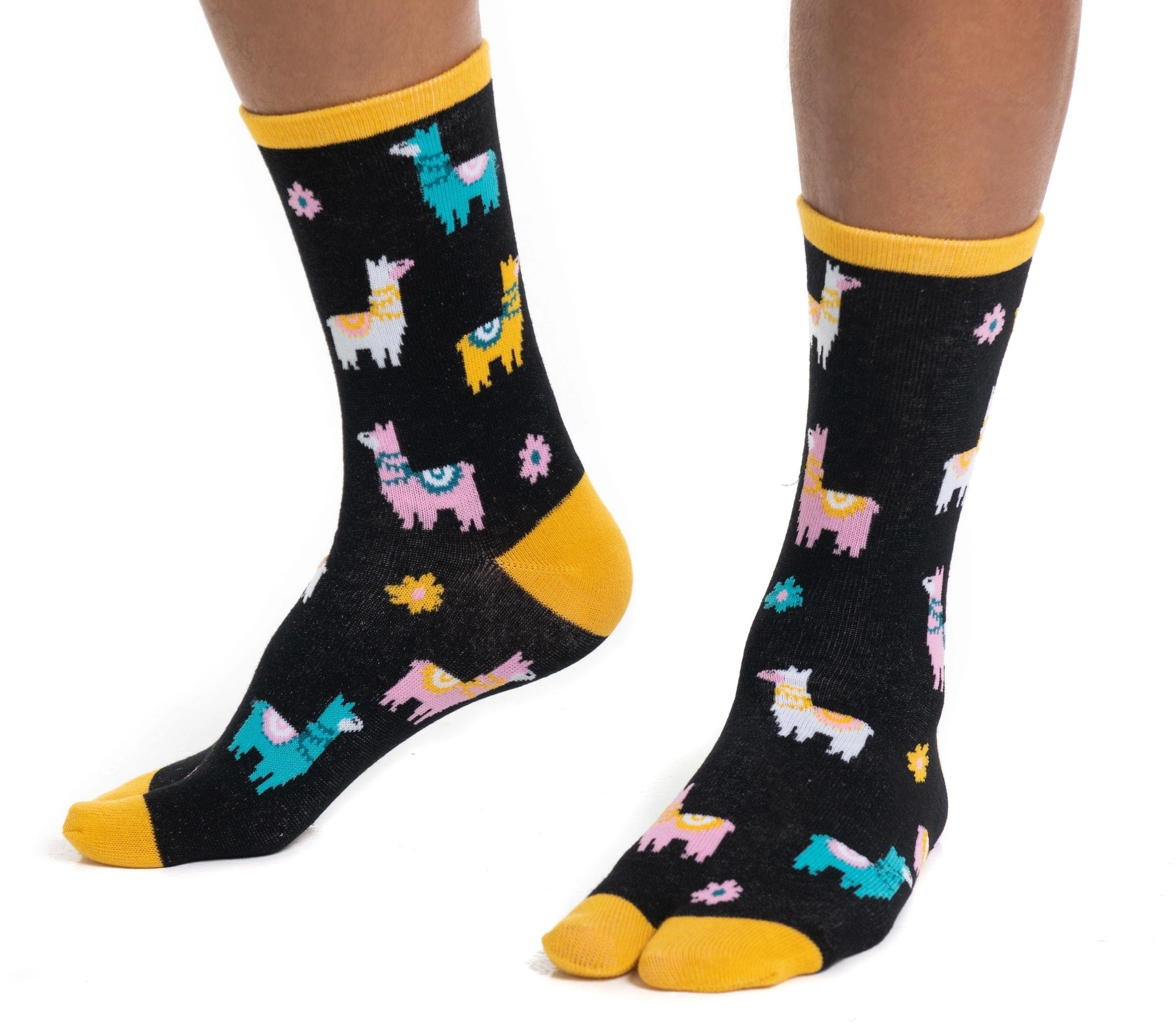 Tabi Llamas Flip Flop Socks - Cozy Unisex Black Comfort!